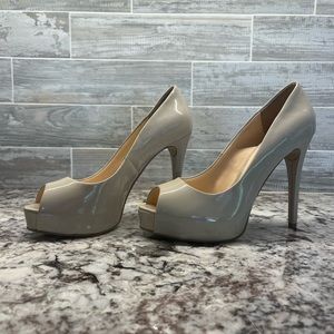 Guess Beige Peep Toe Heels Women’s Size 7 Great Condition